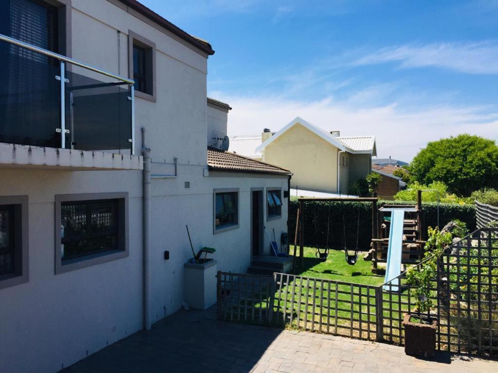 Harbour Close Boutique Villa ケープタウン エクステリア 写真